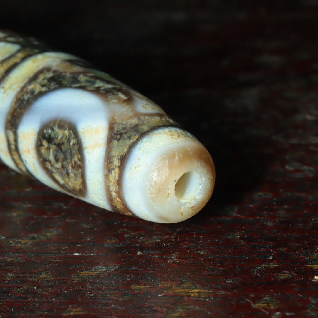 An Exquisite Dzi Bead Pendant - 9