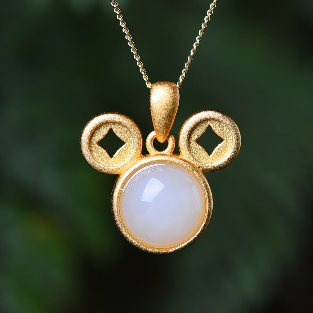An Exquisite Sterling Silver-Gold Plated Inlaid White Jade Pendant: An Exquisite Sterling Silver-Gold Plated Inlaid White Jade Pendant,Size:10mmx10mm 纯银镀金镶白玉吊坠