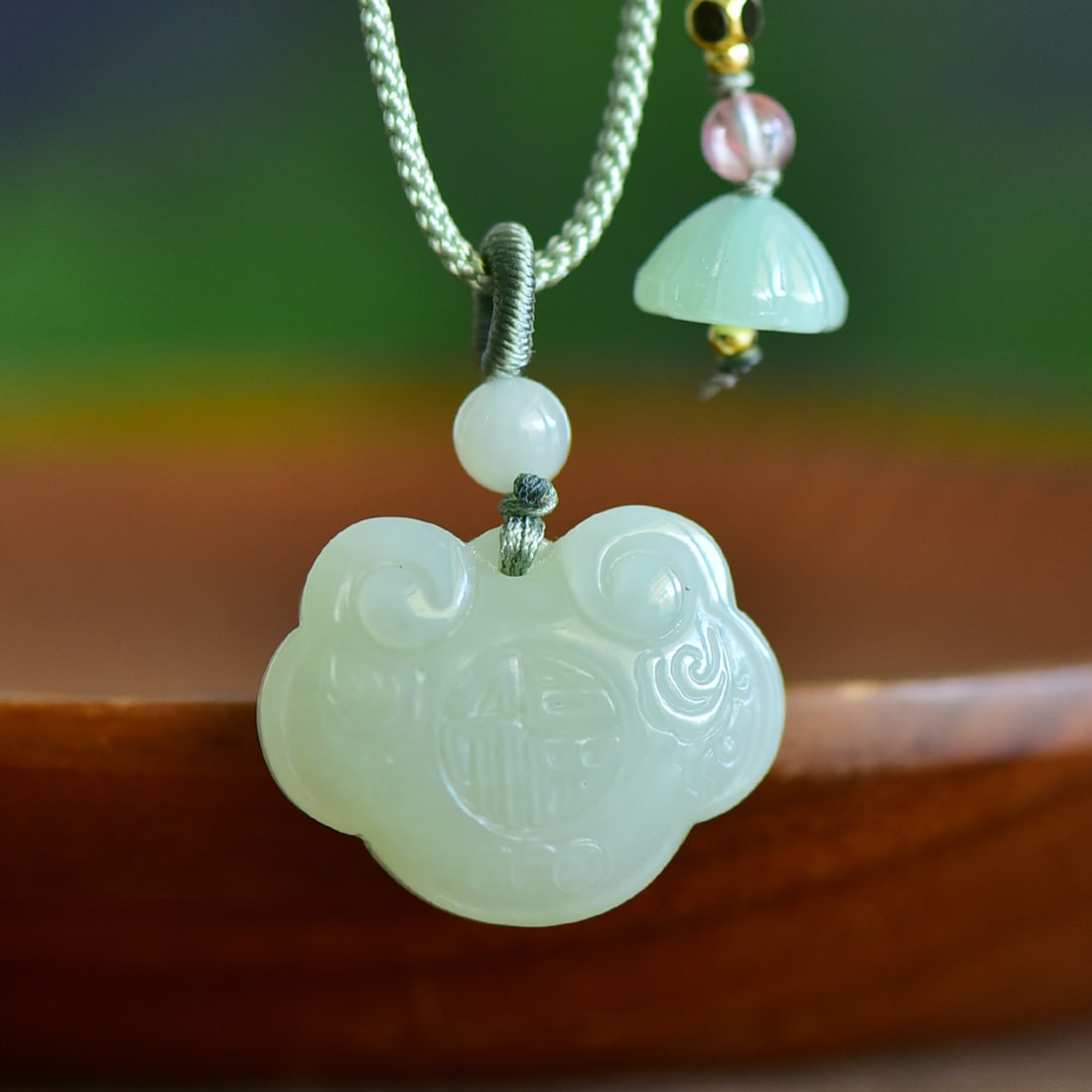 An Exquisite White Jade Pendant - 2