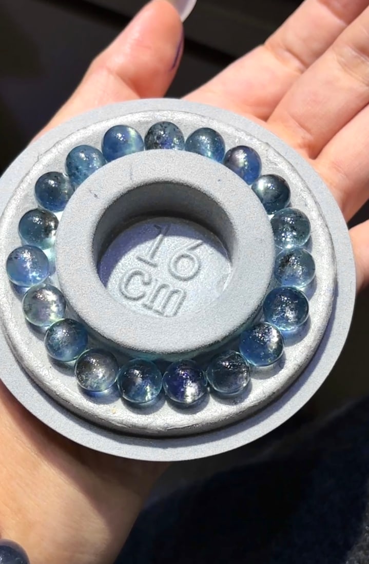 An Exquisite Aquamarine Bracelets - 2