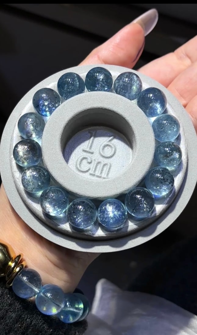 An Exquisite Aquamarine Bracelets - 2