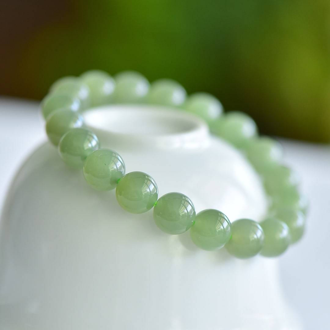 An Exquisite Greenish Jade Bracelets - 3