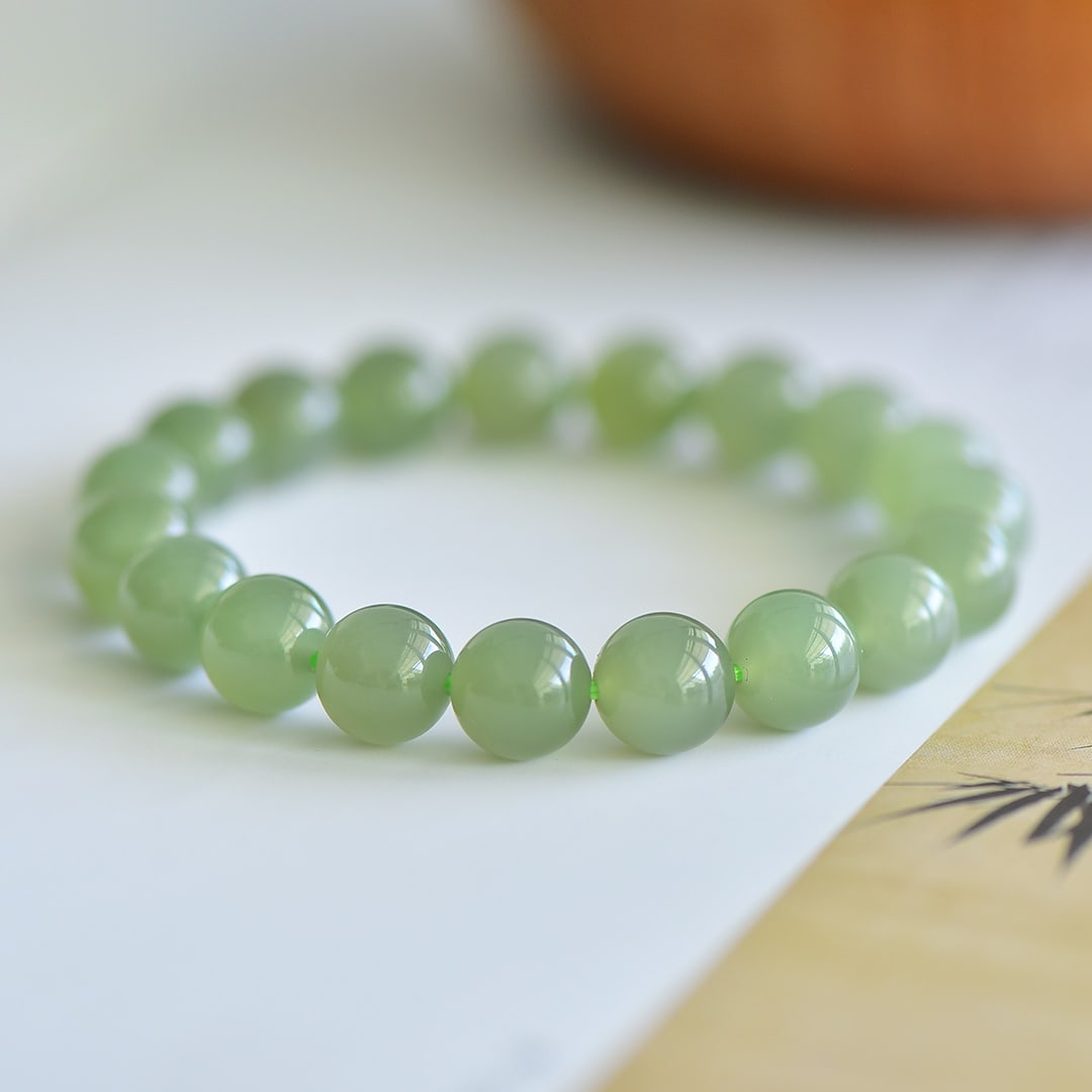 An Exquisite Greenish Jade Bracelets - 4
