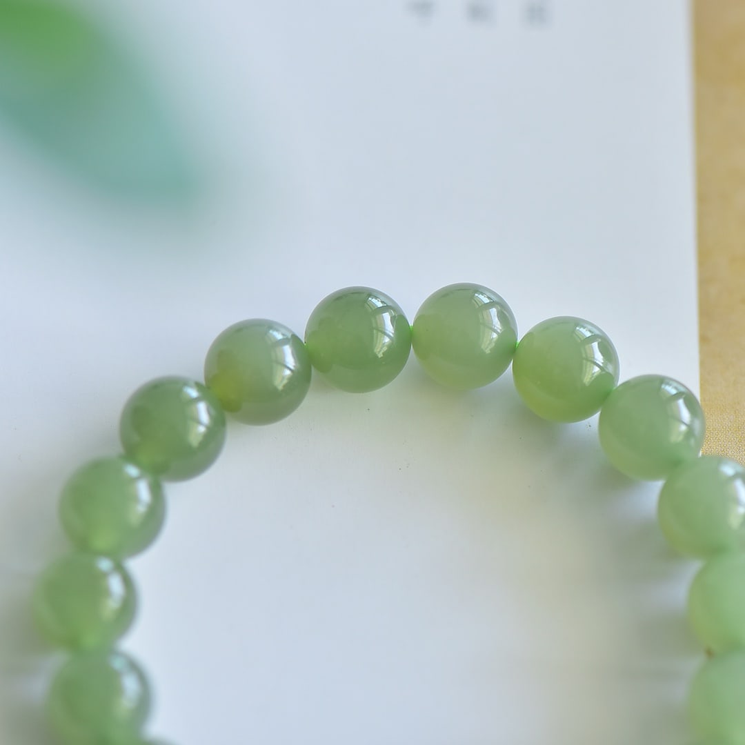 An Exquisite Greenish Jade Bracelets - 6
