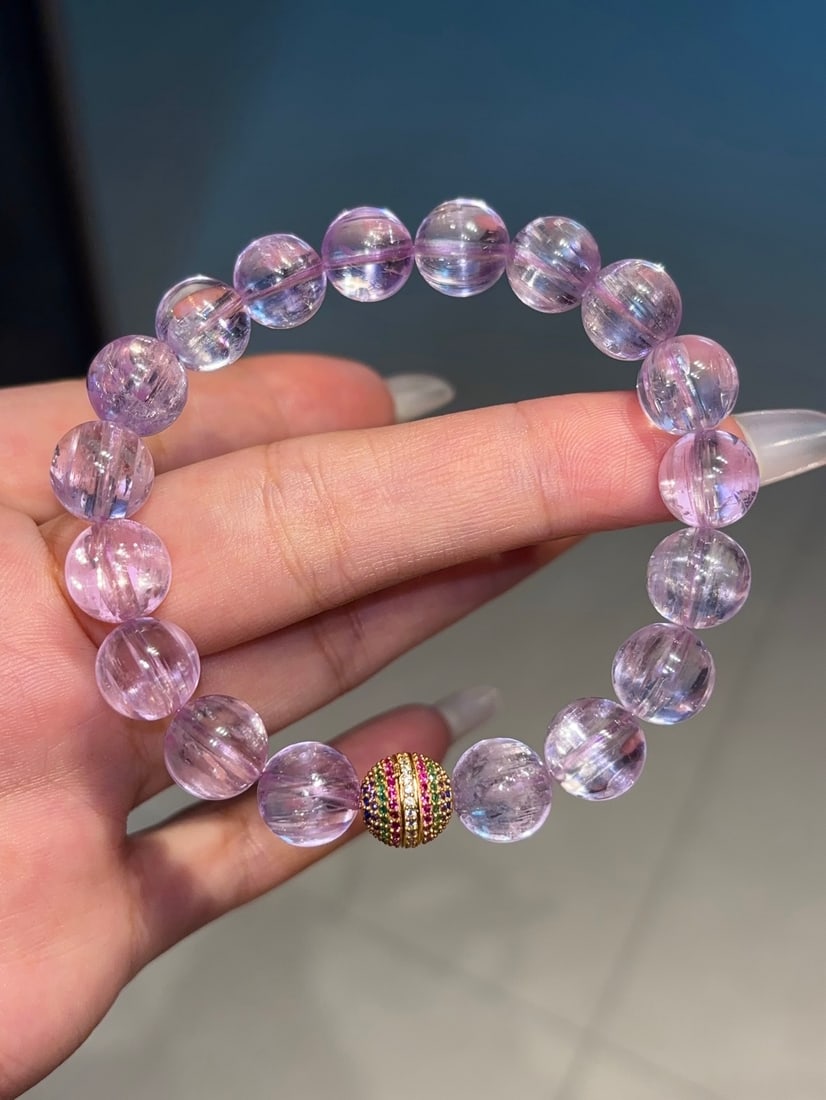 An Exquisite Crystal Bracelets: An Exquisite Crystal Bracelets,Size:10.7mm,Weight:37.3g 水晶手串