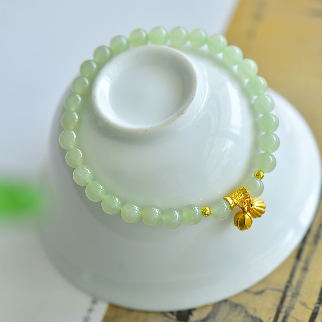 An Exquisite Greenish Jade Bracelets - 2