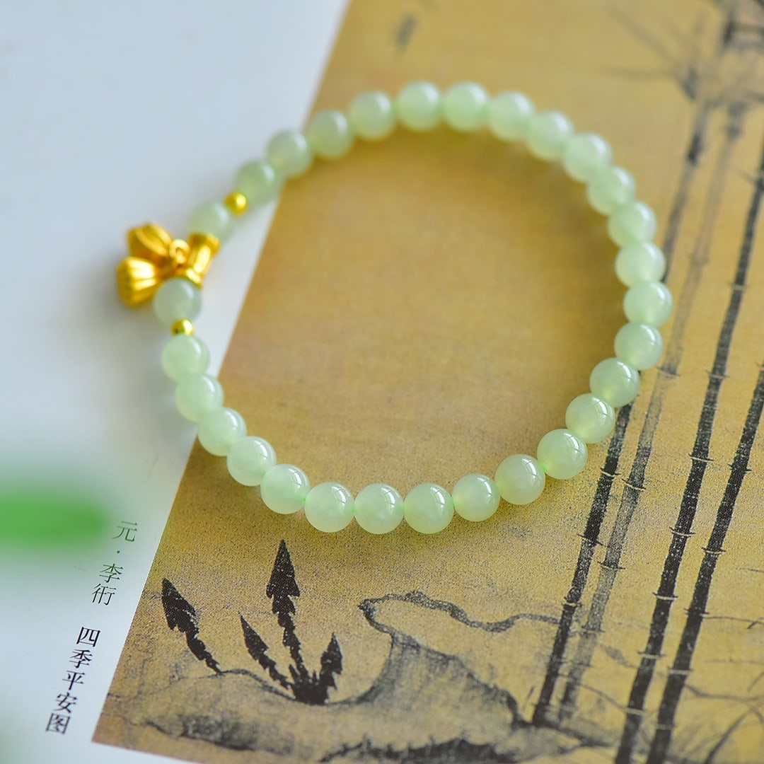 An Exquisite Greenish Jade Bracelets - 3