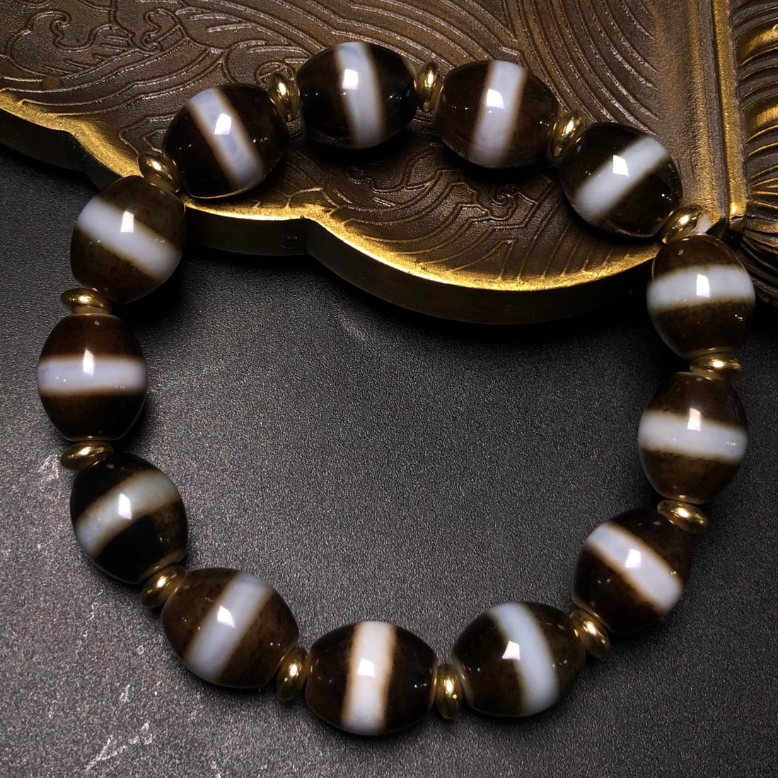 An Exquisite Dzi Bead Bracelets - 2