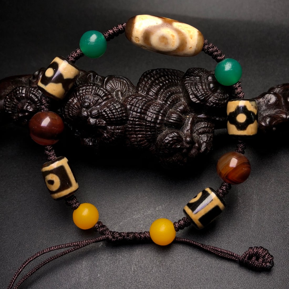 An Exquisite Dzi Bead Bracelets - 2