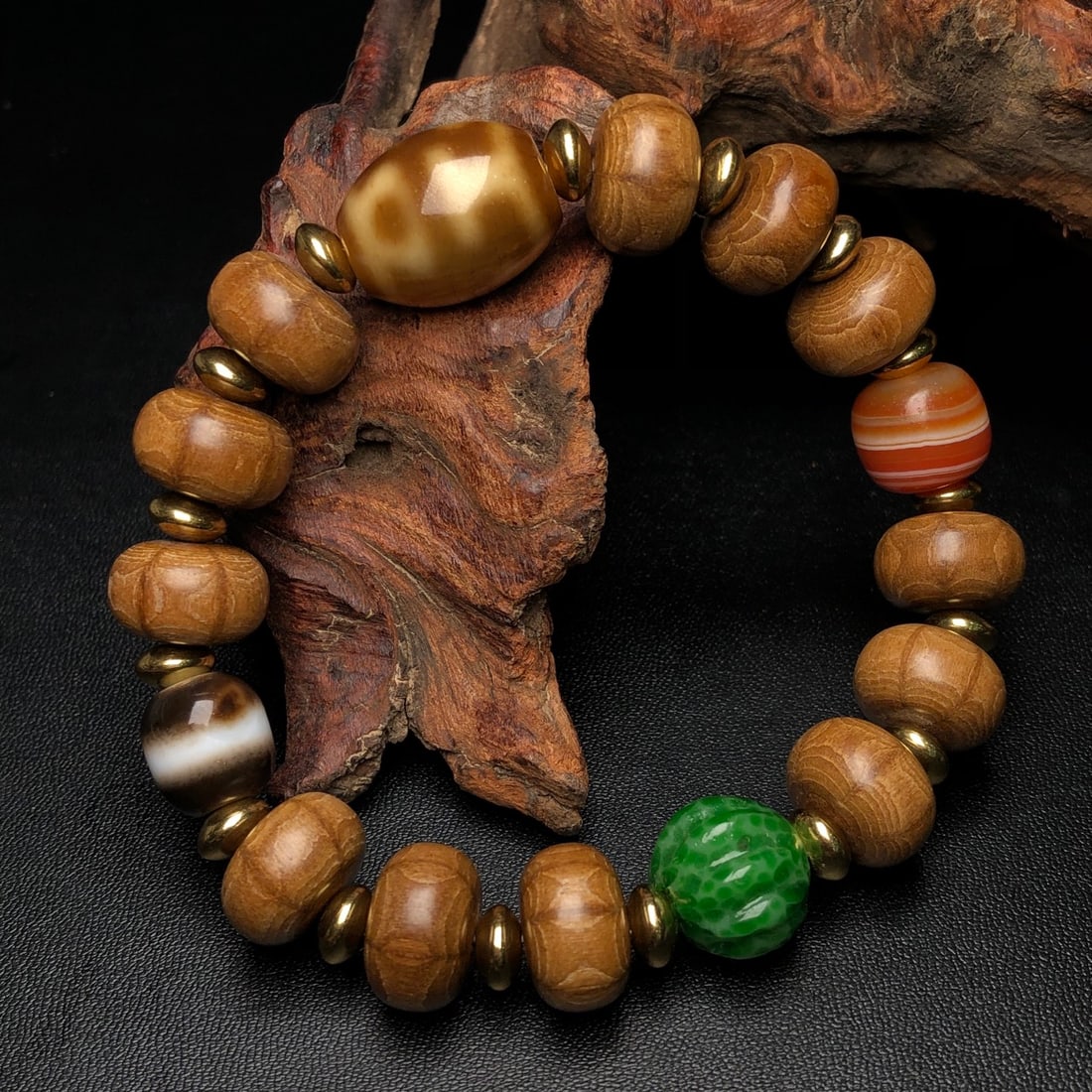 An Exquisite Dzi Bead Bracelets - 5
