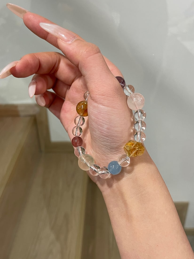 An Exquisite Crystal Bracelets: An Exquisite Crystal Bracelets,Size:8mm,10mm,12mm 水晶手串