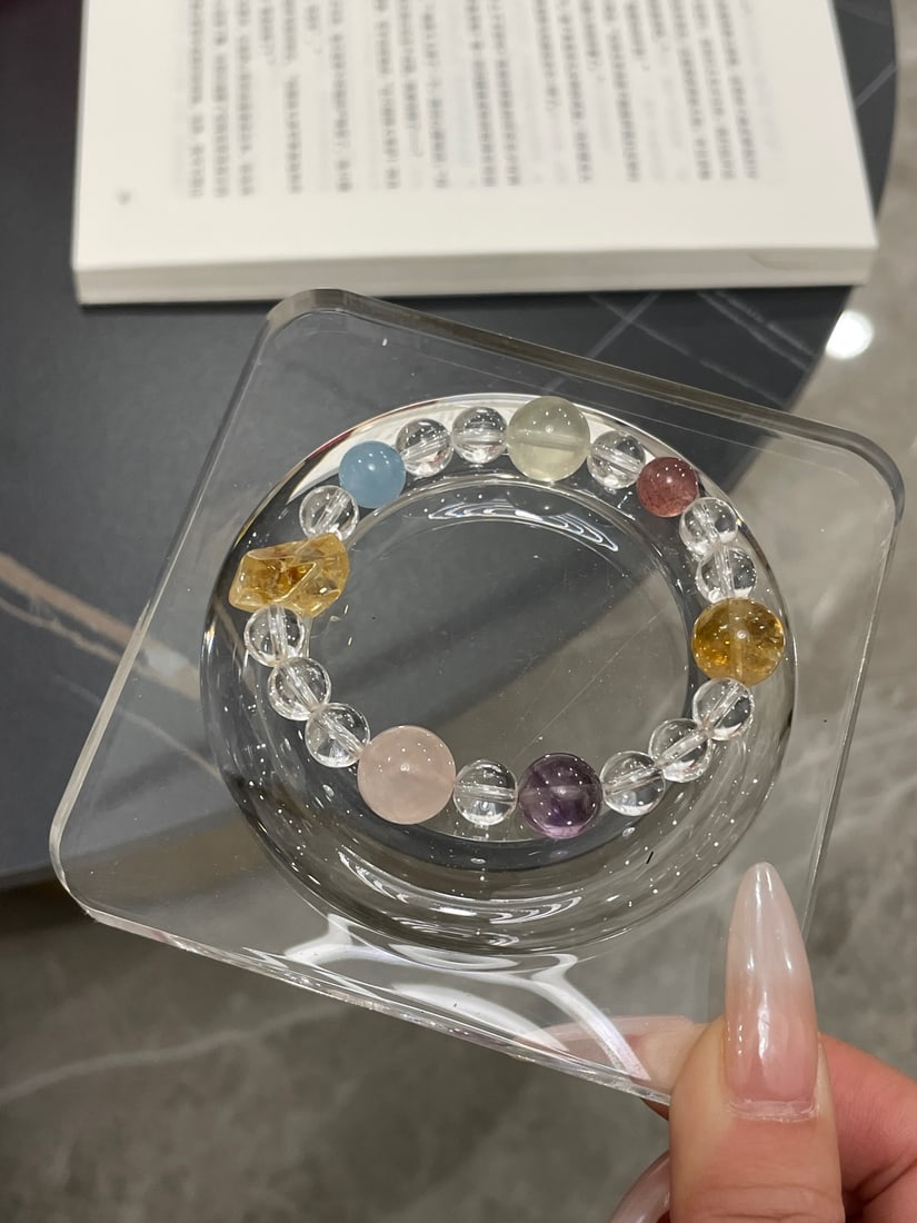 An Exquisite Crystal Bracelets - 8