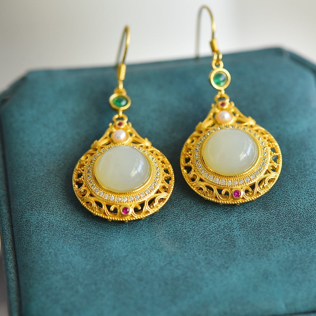 A Pair of Exquisite Sterling Silver-Gold Plated Inlaid White Jade Earrings,Inlaid Diamonds: A Pair of Exquisite Sterling Silver-Gold Plated Inlaid White Jade Earrings,Inlaid Diamonds,Size:10mmx10mm 