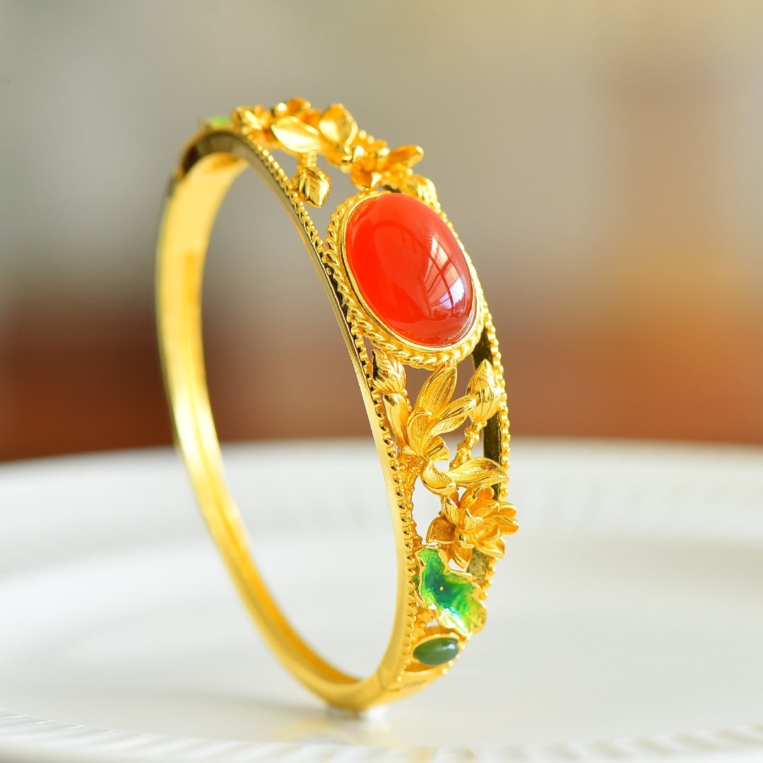 An Exquisite Sterling Silver-Gold Plated Inlaid Agate Enamel Bracelets: An Exquisite Sterling Silver-Gold Plated Inlaid Agate Enamel Bracelets,Size:13mmx18mm 纯银镀金镶玛瑙珐琅手镯