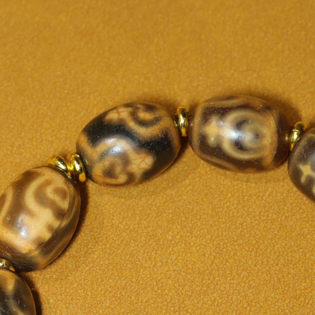An Exquisite Dzi Bead Bracelets - 5