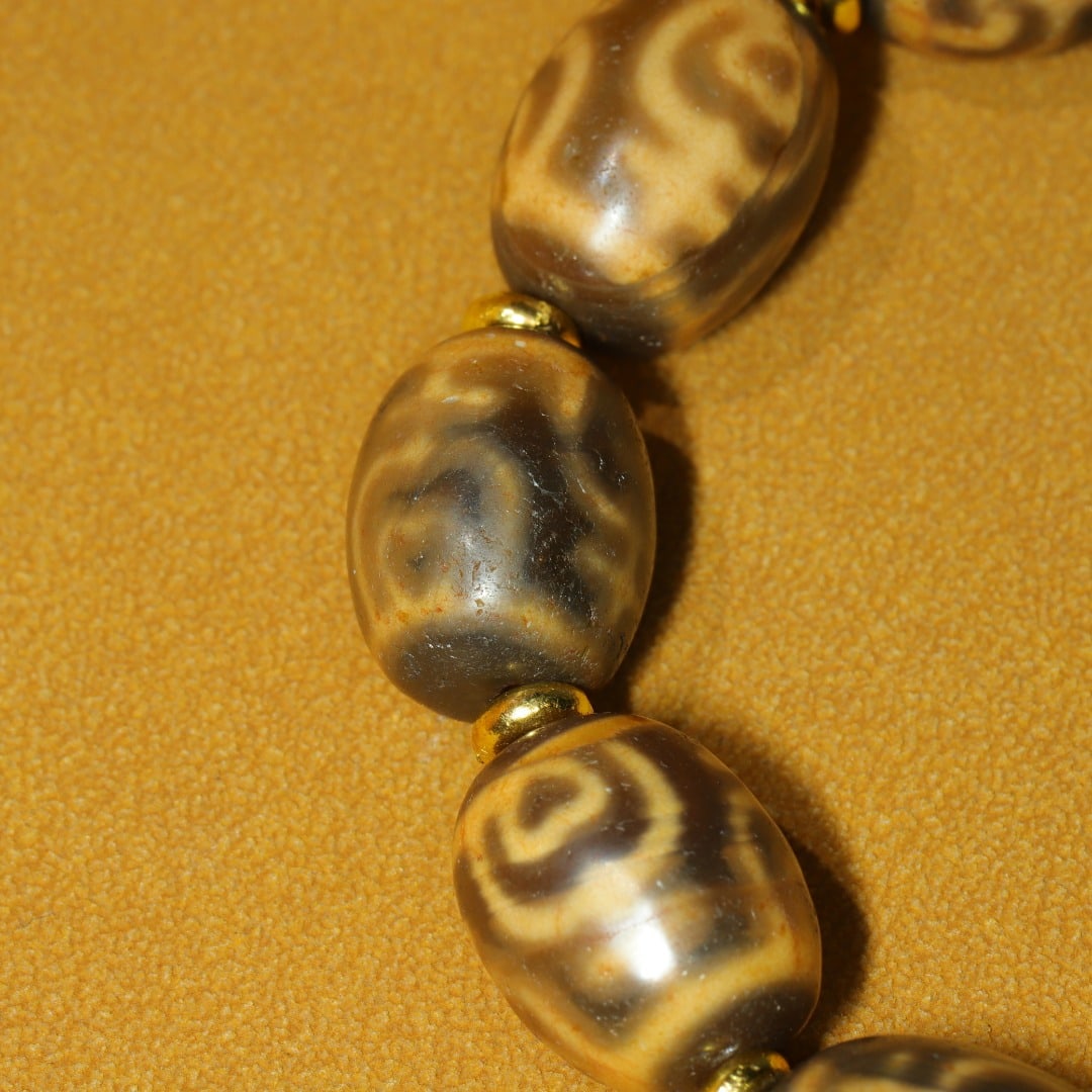 An Exquisite Dzi Bead Bracelets - 7