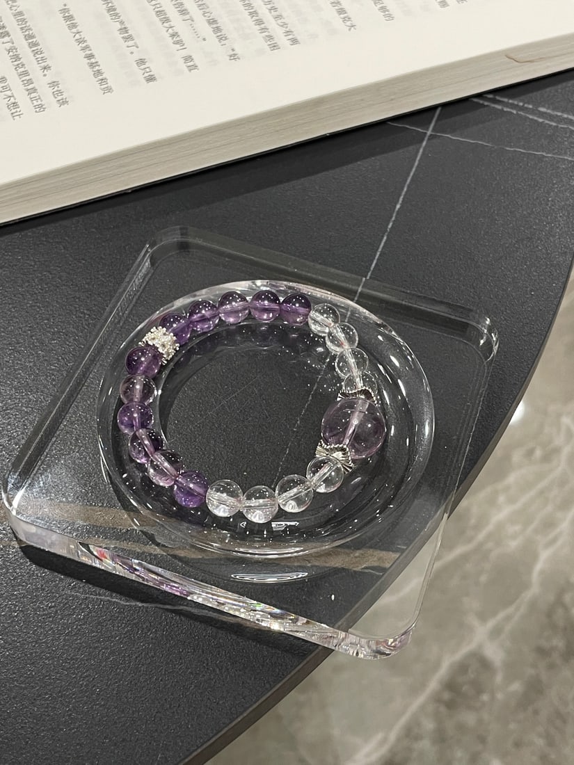 An Exquisite Crystal Bracelets - 14