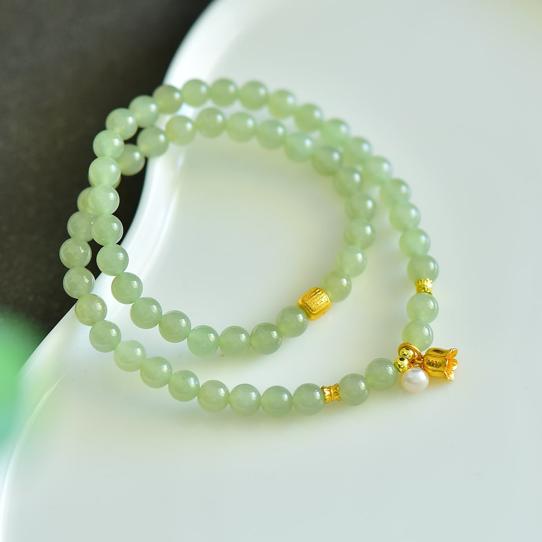 An Exquisite Greenish Jade Bracelets - 5