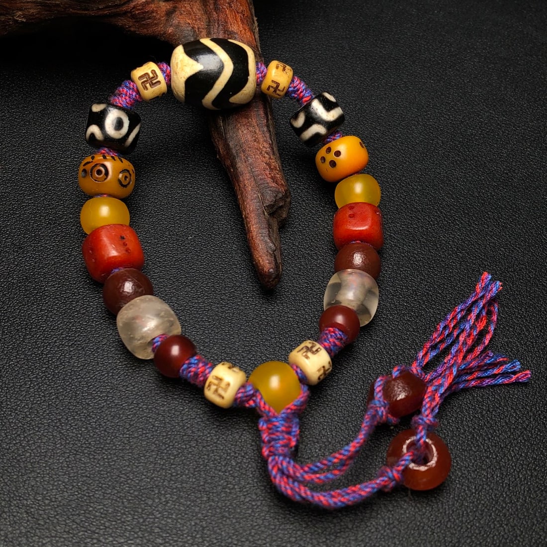 An Exquisite Multi-Gem Bracelets - 2