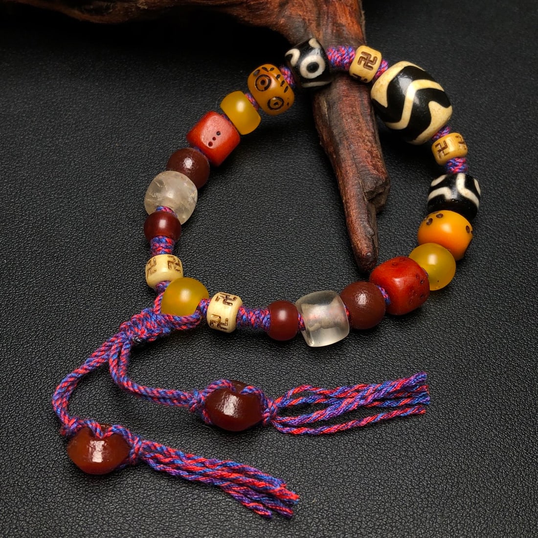 An Exquisite Multi-Gem Bracelets - 4