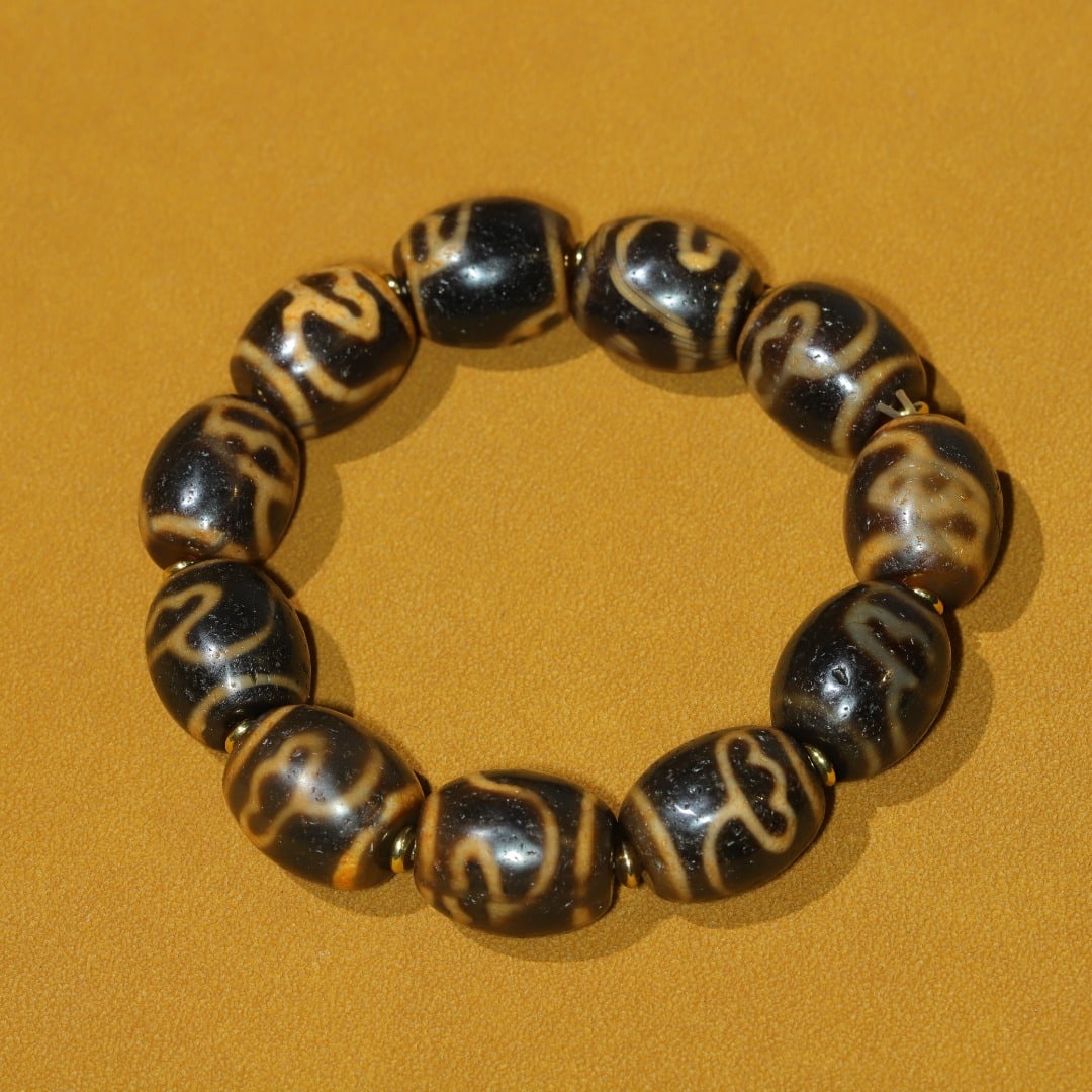 An Exquisite Dzi Bead Bracelets - 5