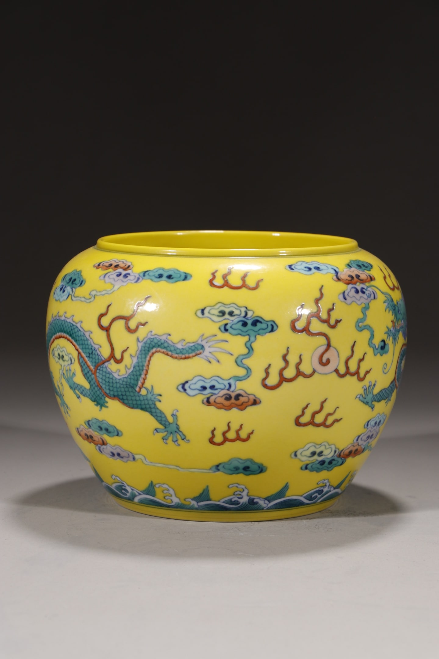 An Exquisite Yellow Ground Doucai Auspicious Cloud and Dragon Pattern Brush Washer - 4