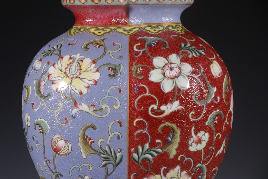 An Exquisite Enamel Lotus Pattern Conjoined bottles - 3