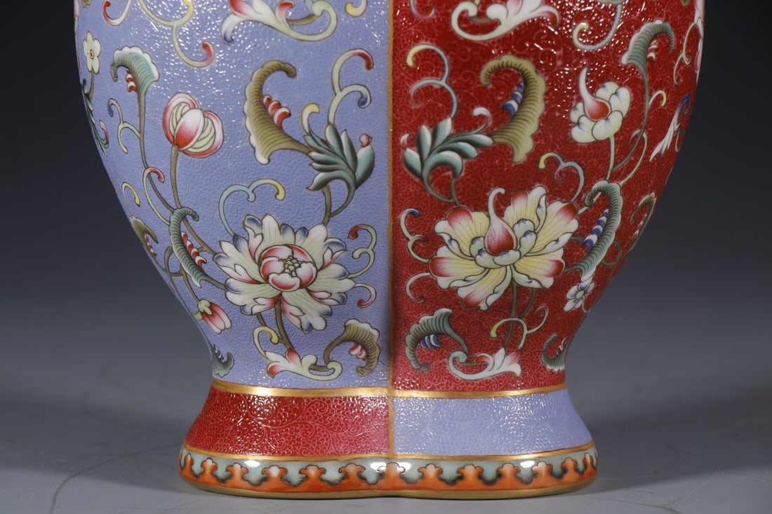 An Exquisite Enamel Lotus Pattern Conjoined bottles - 4