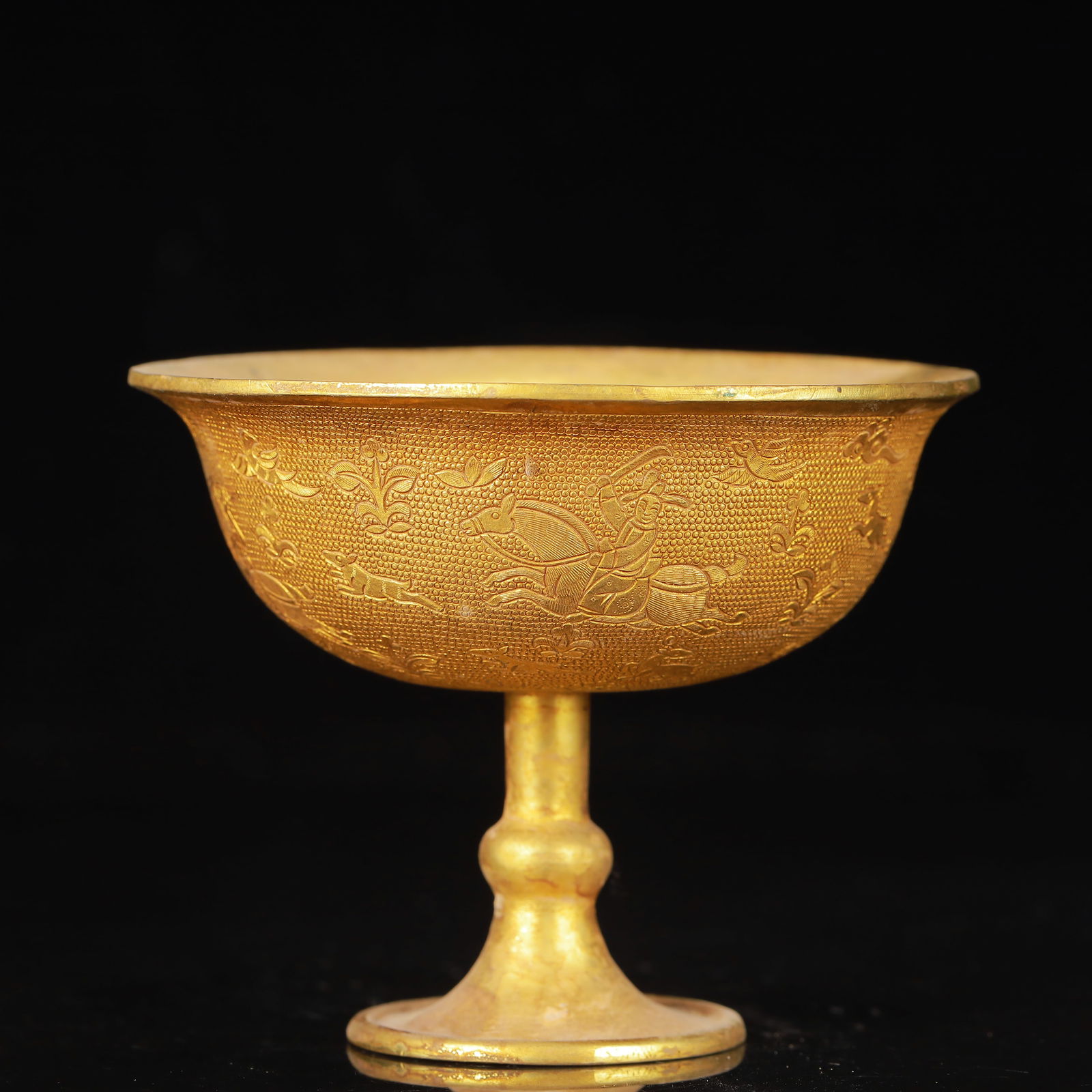 An Exquisite Gilt Bronze Figure Pattern Cup - 5