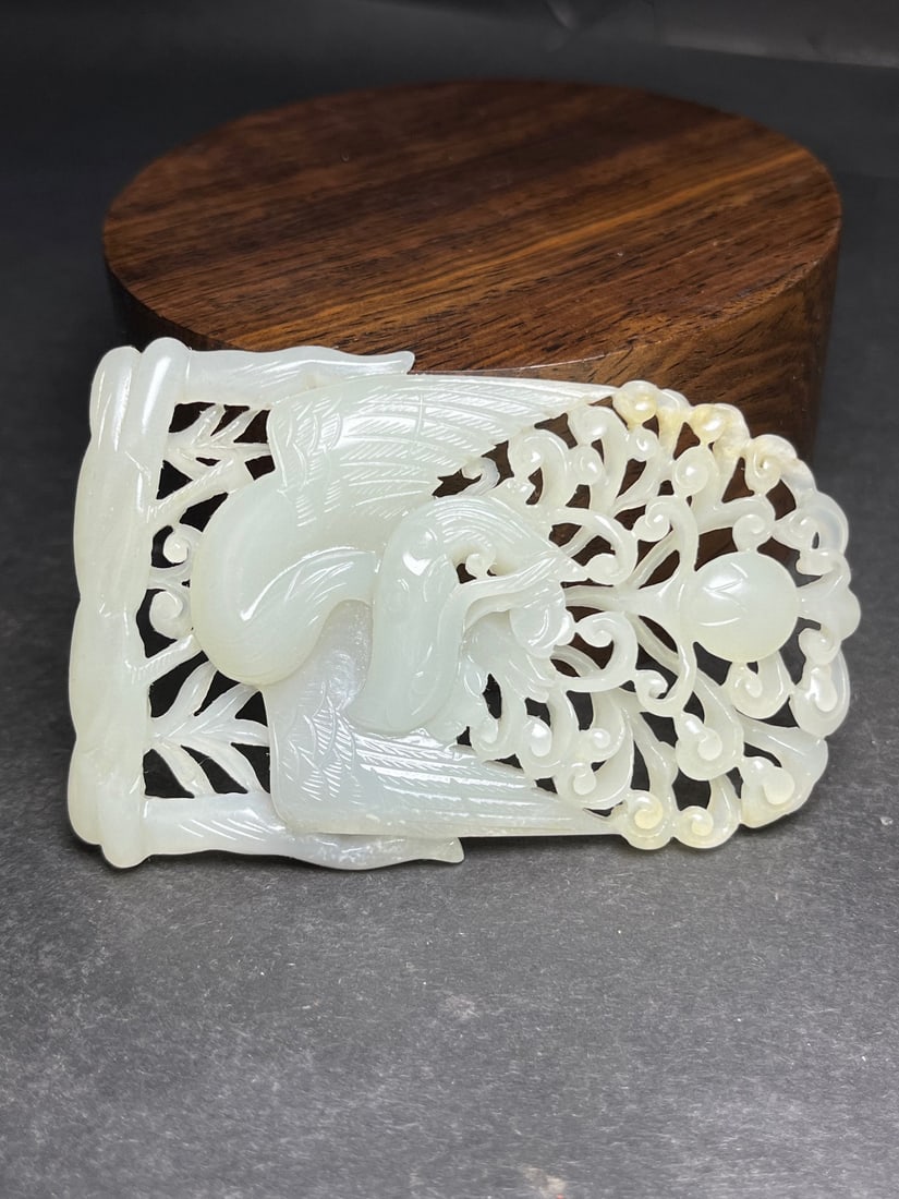An Exquisite White Jade Phoenix Pattern Hand Piece - 2