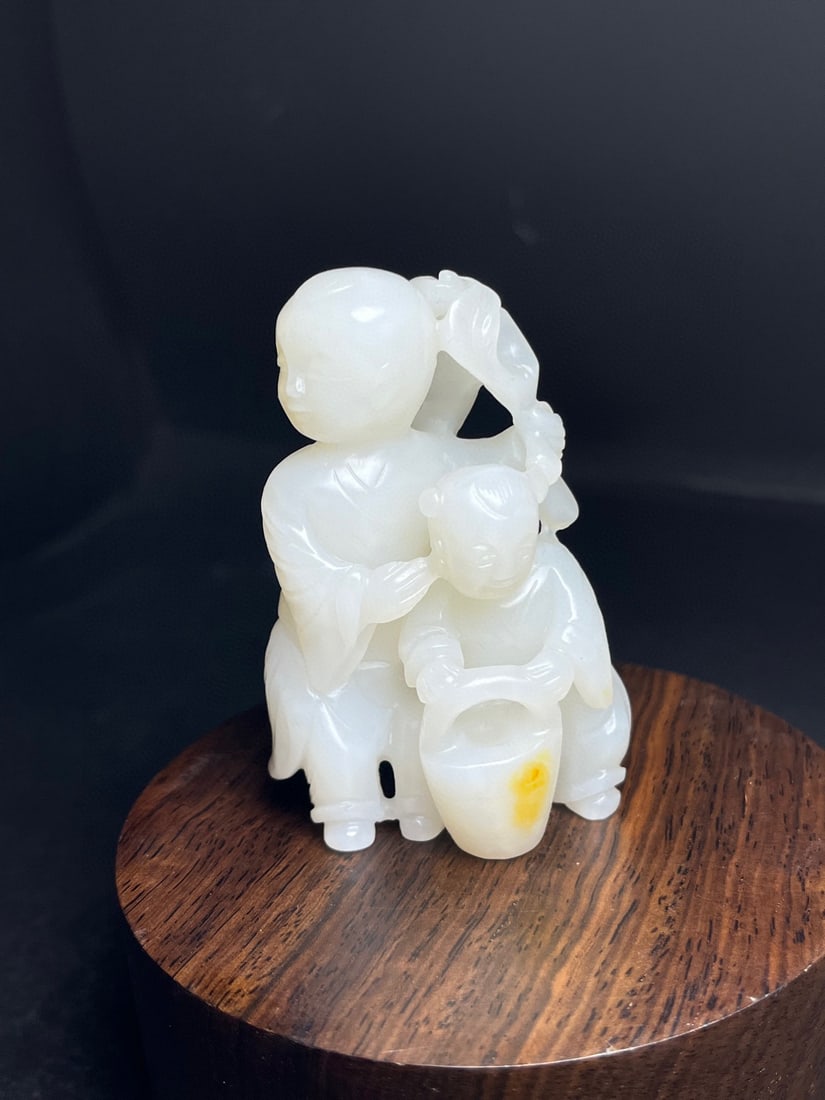 An Exquisite White Jade Figure Hand Piece (1 of 7)