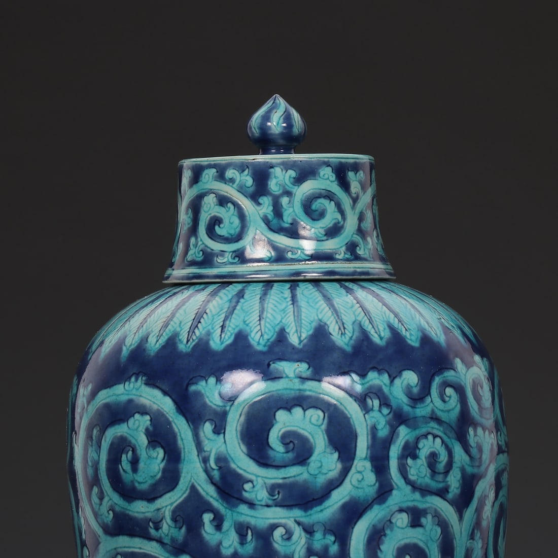 An Exquisite Blue Ground Green Glazed Lotus Pattern Bottle - 2