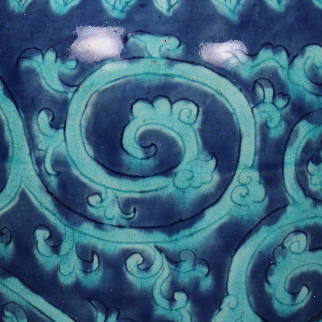 An Exquisite Blue Ground Green Glazed Lotus Pattern Bottle - 4