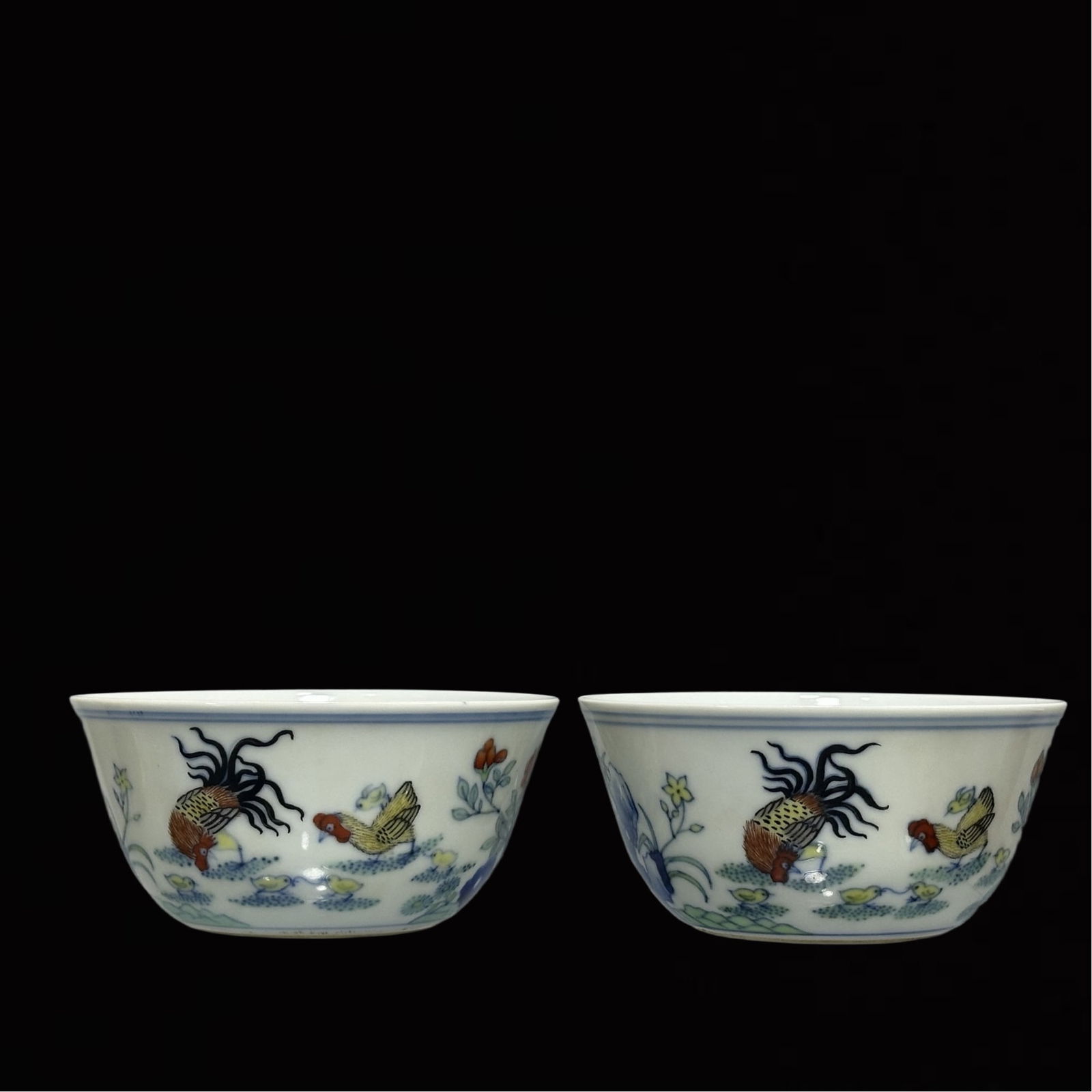 A Pair of Exquisite Doucai Rooster Pattern Cups (1 of 9)