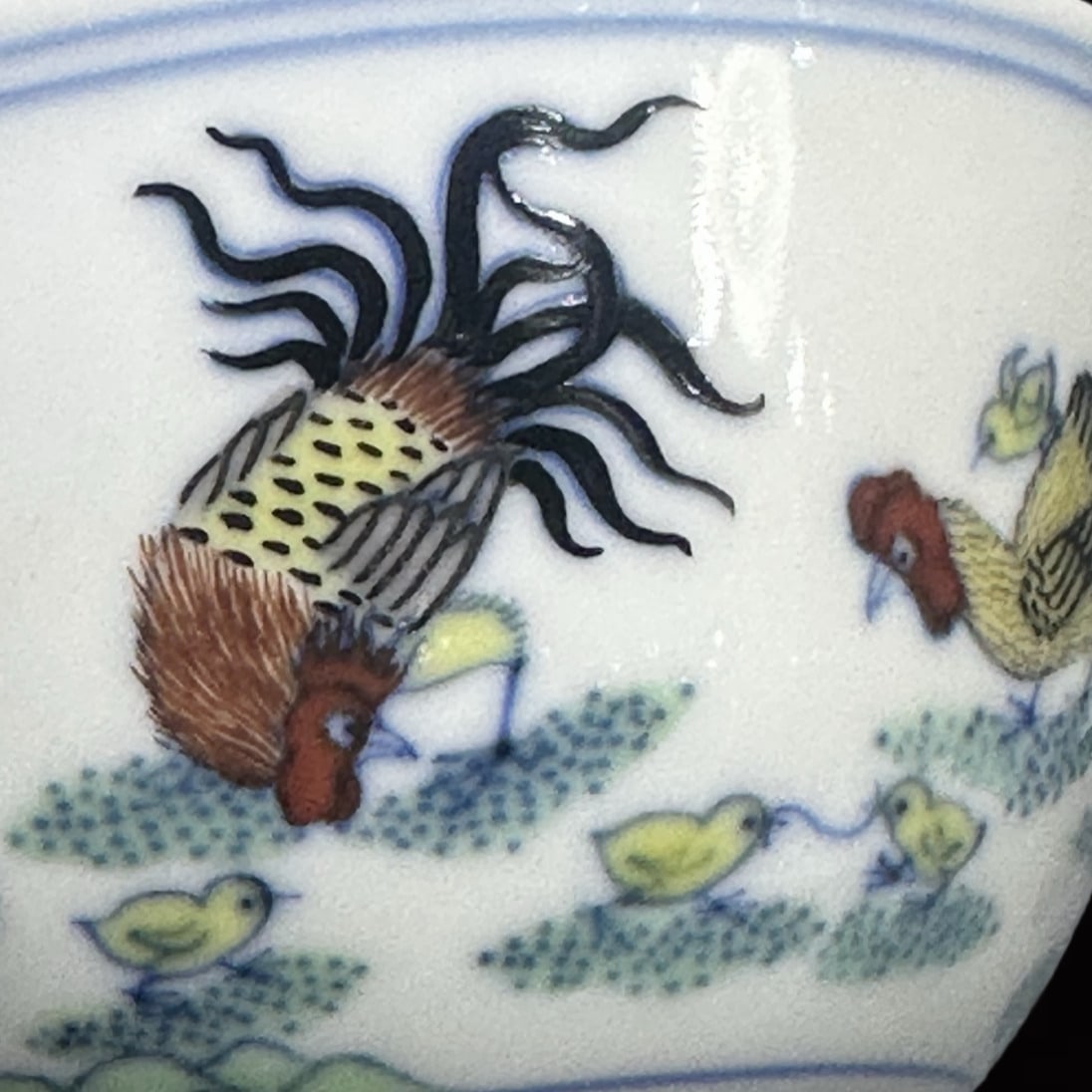 A Pair of Exquisite Doucai Rooster Pattern Cups - 7