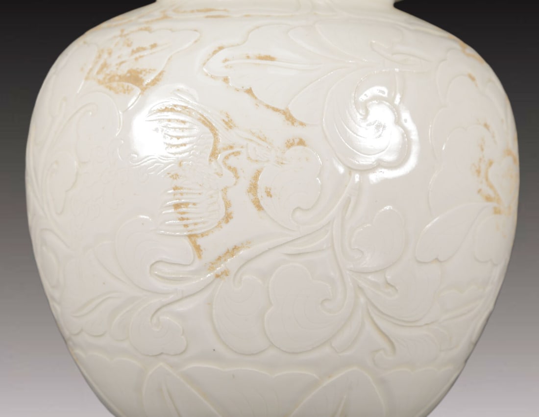 An Exquisite Ding yao Flower and Bird Pattern Jar - 5