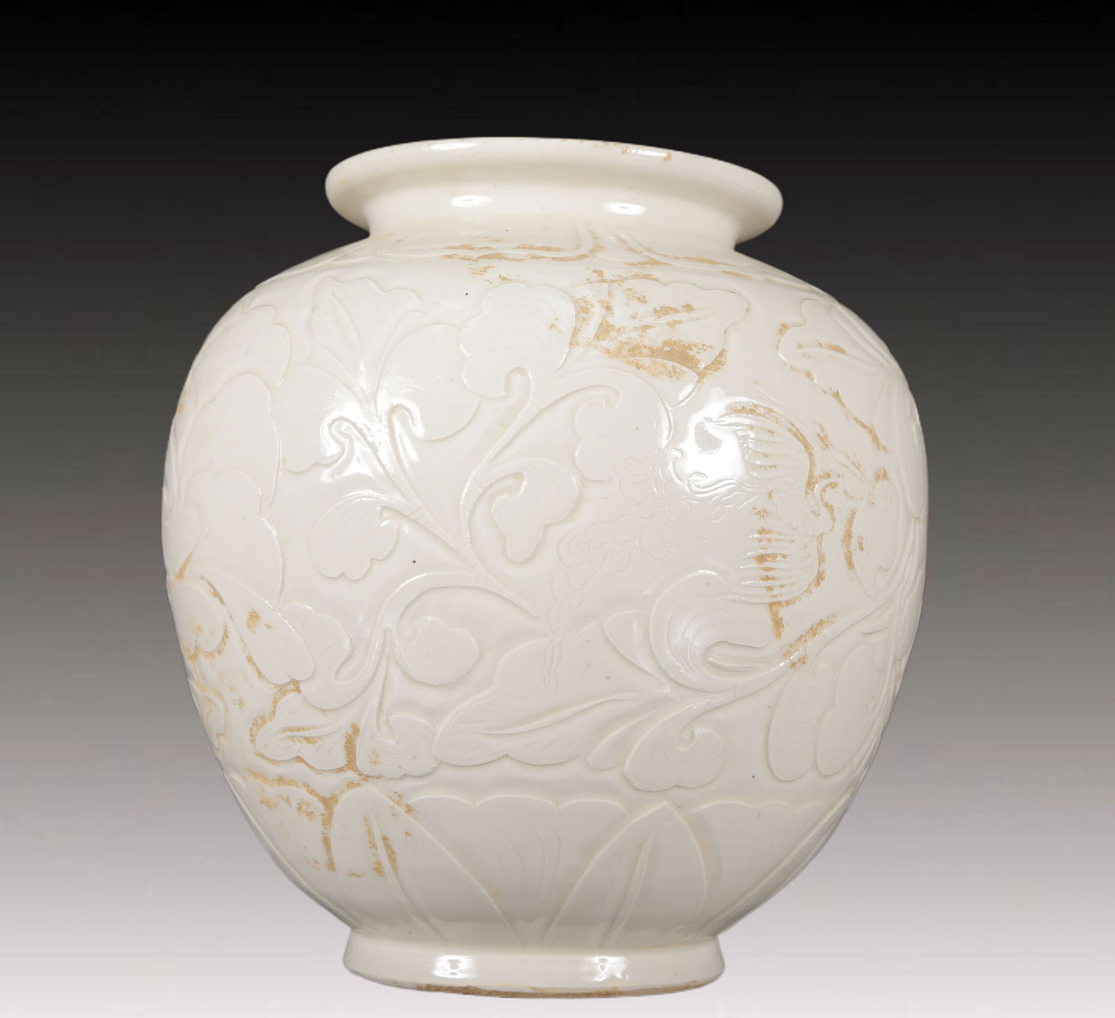 An Exquisite Ding yao Flower and Bird Pattern Jar - 6