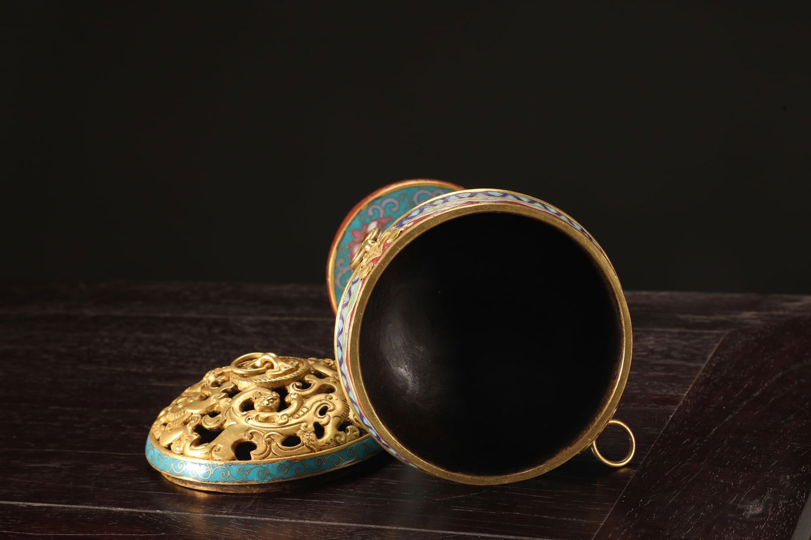 An Exquisite Cloisonne Lotus Pattern Hat Stand - 5