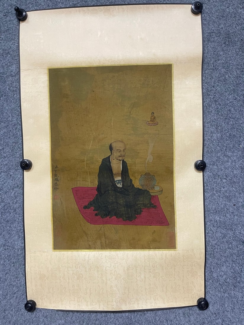 A Chinese Ink Painting of Figure on Silk (1 of 7)