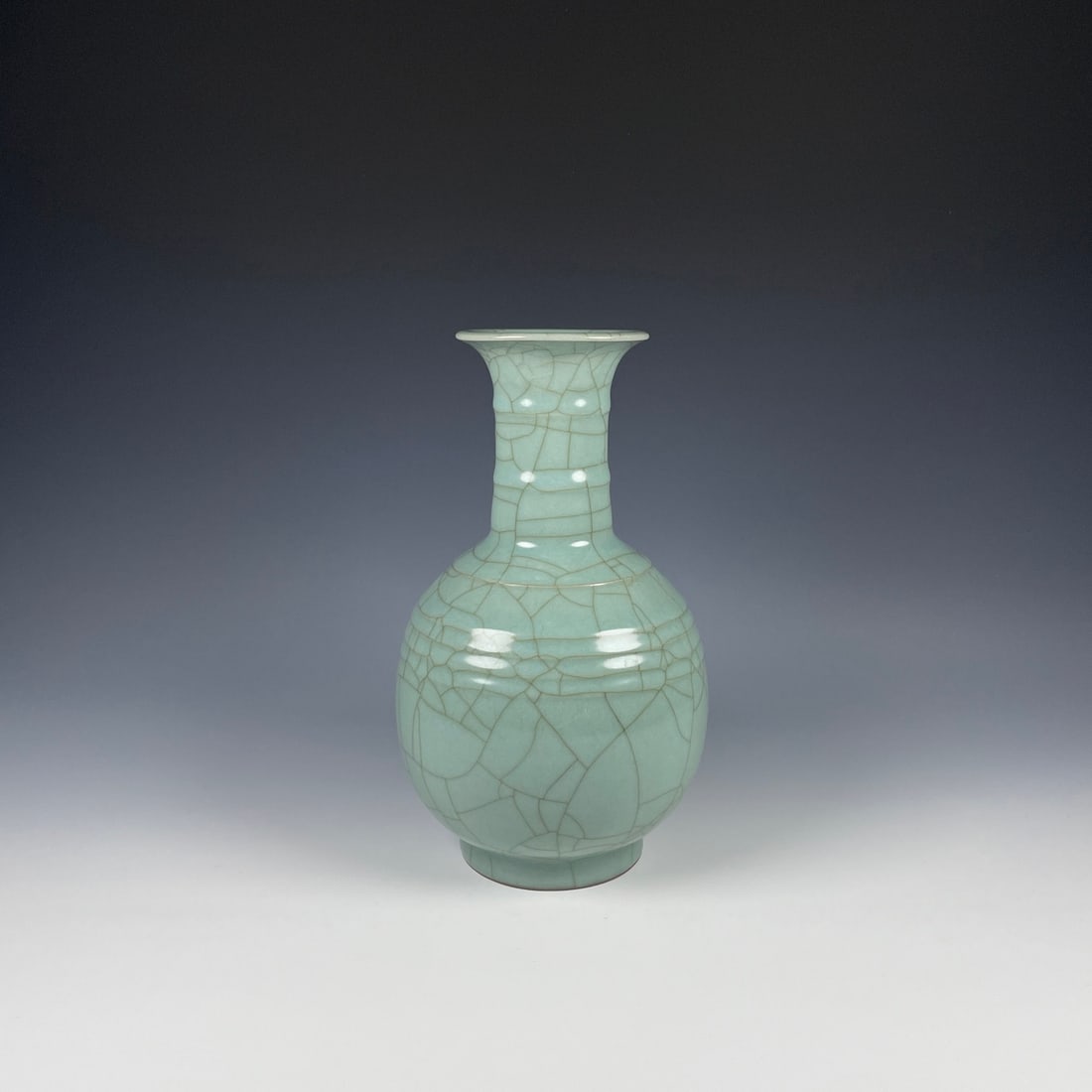 An Exquisite Guan yao Vase (1 of 9)