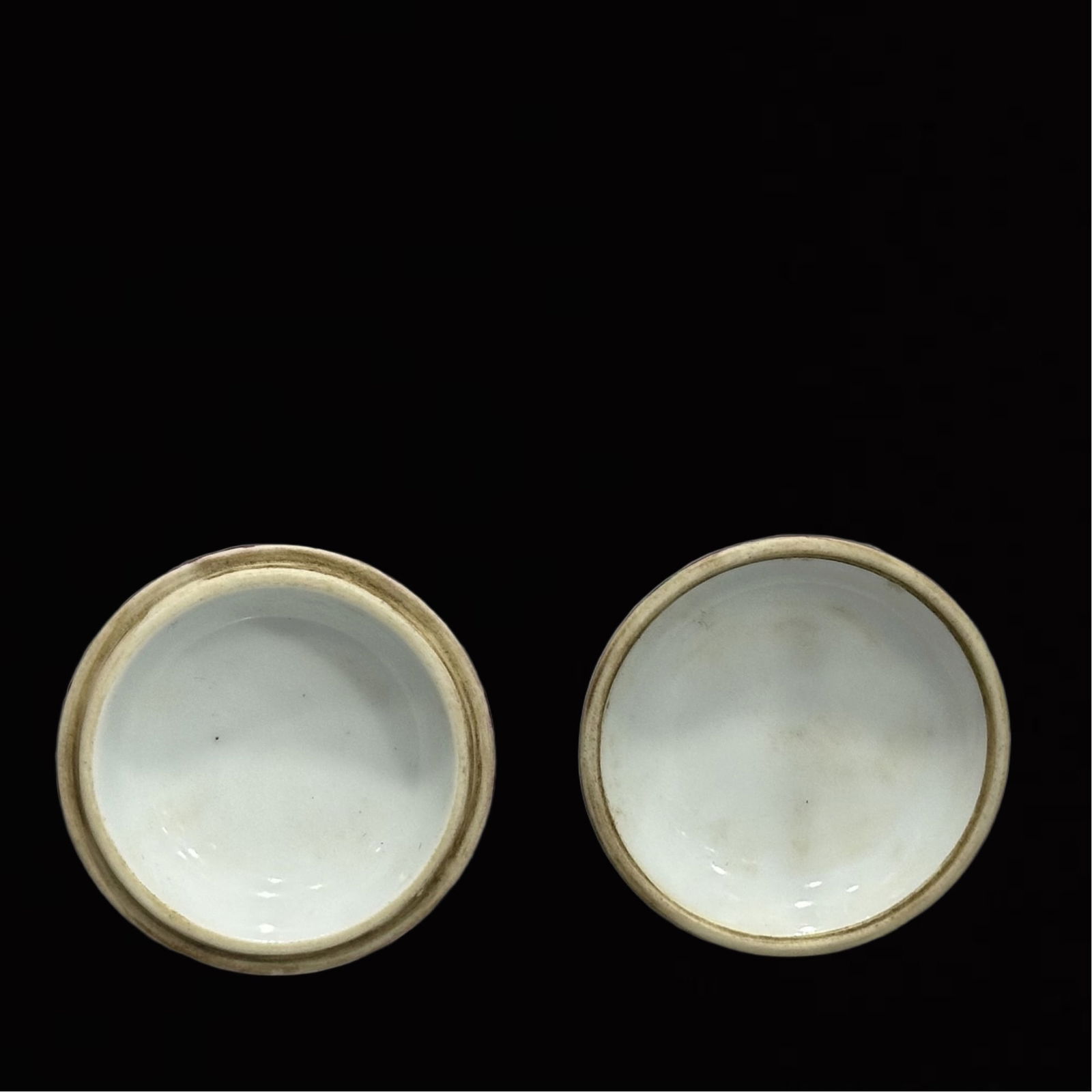 An Exquisite Ruby Red Glazed Flower Pattern Box - 6