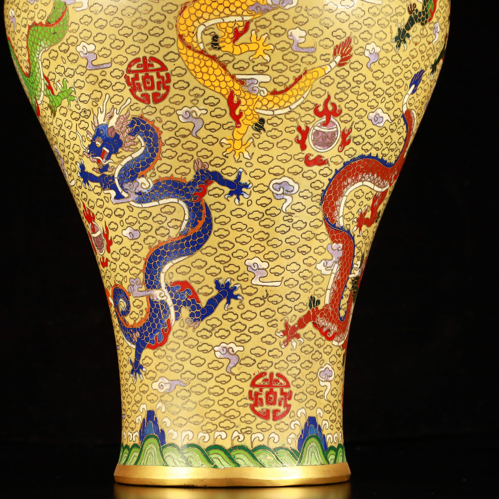 A Huge Cloisonne Dragon Pattern Vase - 3
