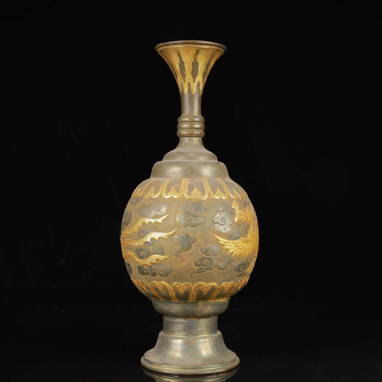 An Exquisite Gilt Silver Phoenix Pattern Vase - 5