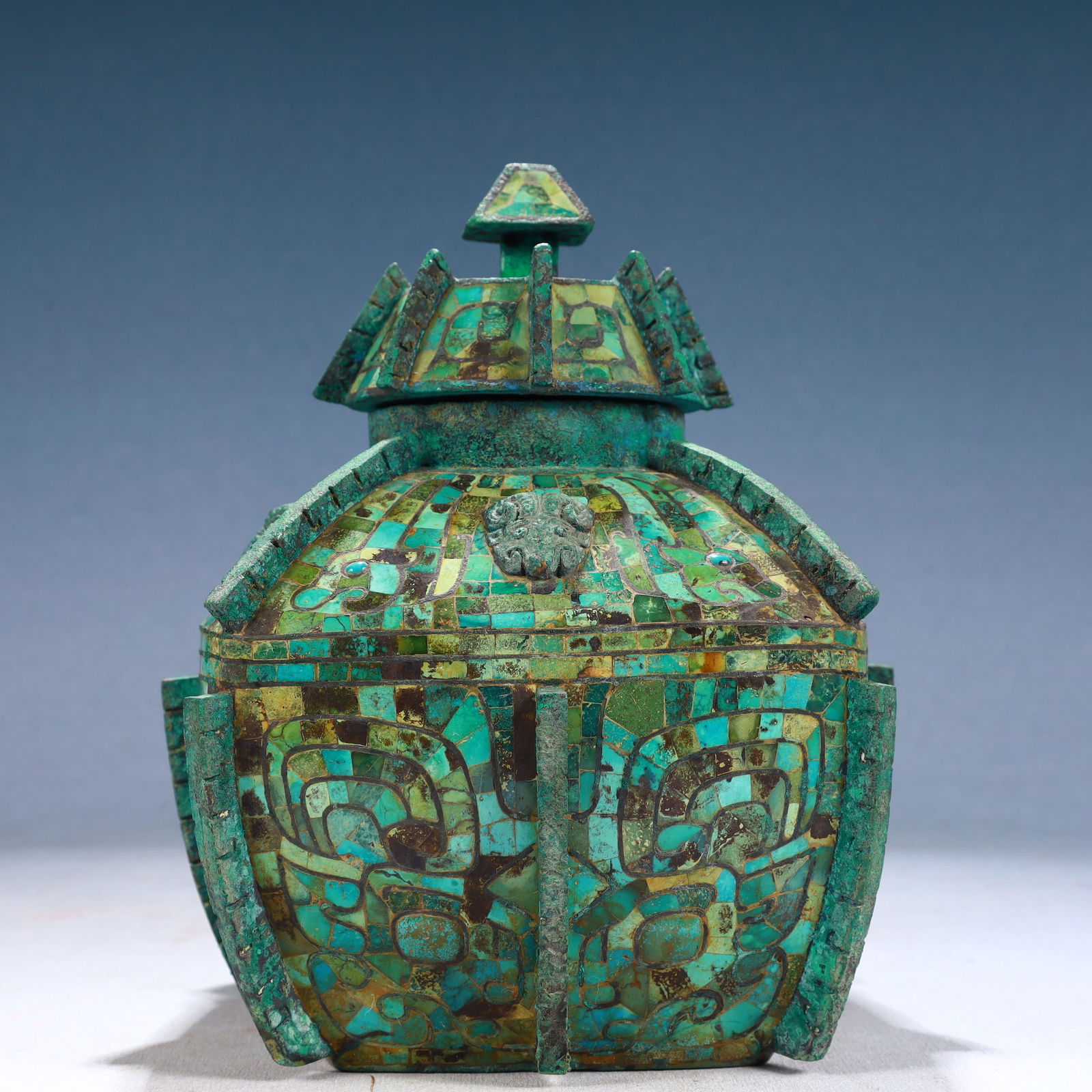 An Archaic Bronze Beast-Face Pattern Cover Jar,Inlaid Turquoise: An Archaic Bronze Beast-Face Pattern Cover Jar,Inlaid Turquoise,Qing Dynasty, China,Size:5.9inx8.7in,Weight:3200g 青铜兽面纹盖罐,嵌绿松ĳ