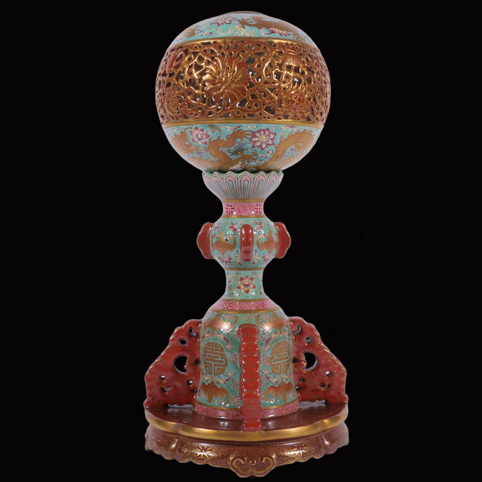 An Exquisite Famille-Rose Turquoise Glazed Painted Gold Bats and Peach Pattern Hat Stand (1 of 8)