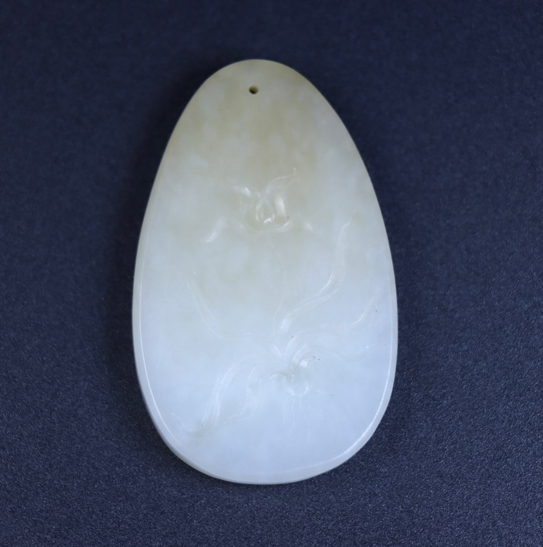 An Exquisite White Jade Tiger Pattern Pendant - 9