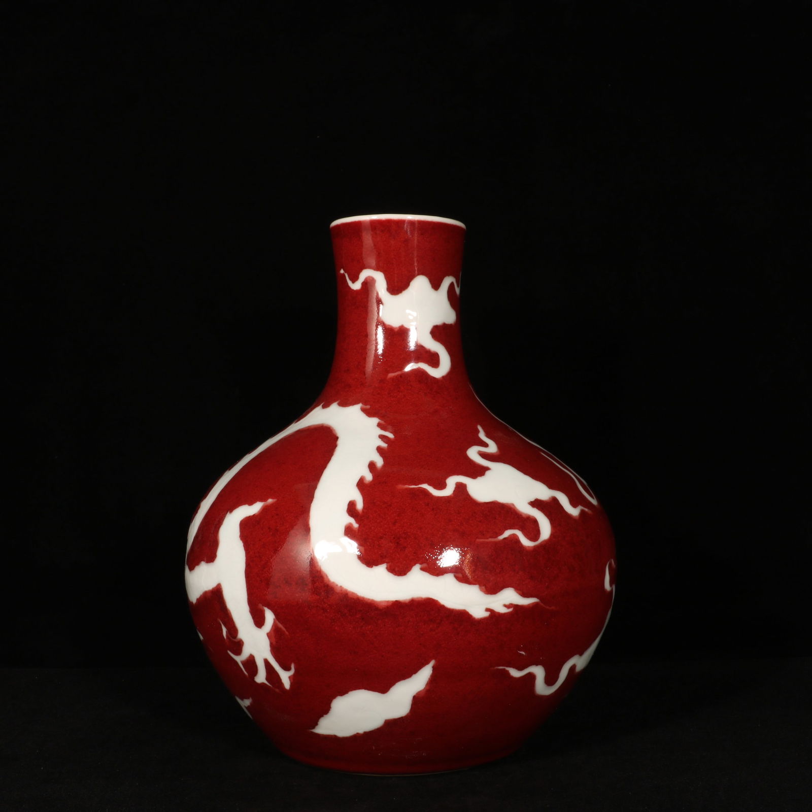 An Exquisite Ji Red Glazed Dragon Pattern Vase - 6