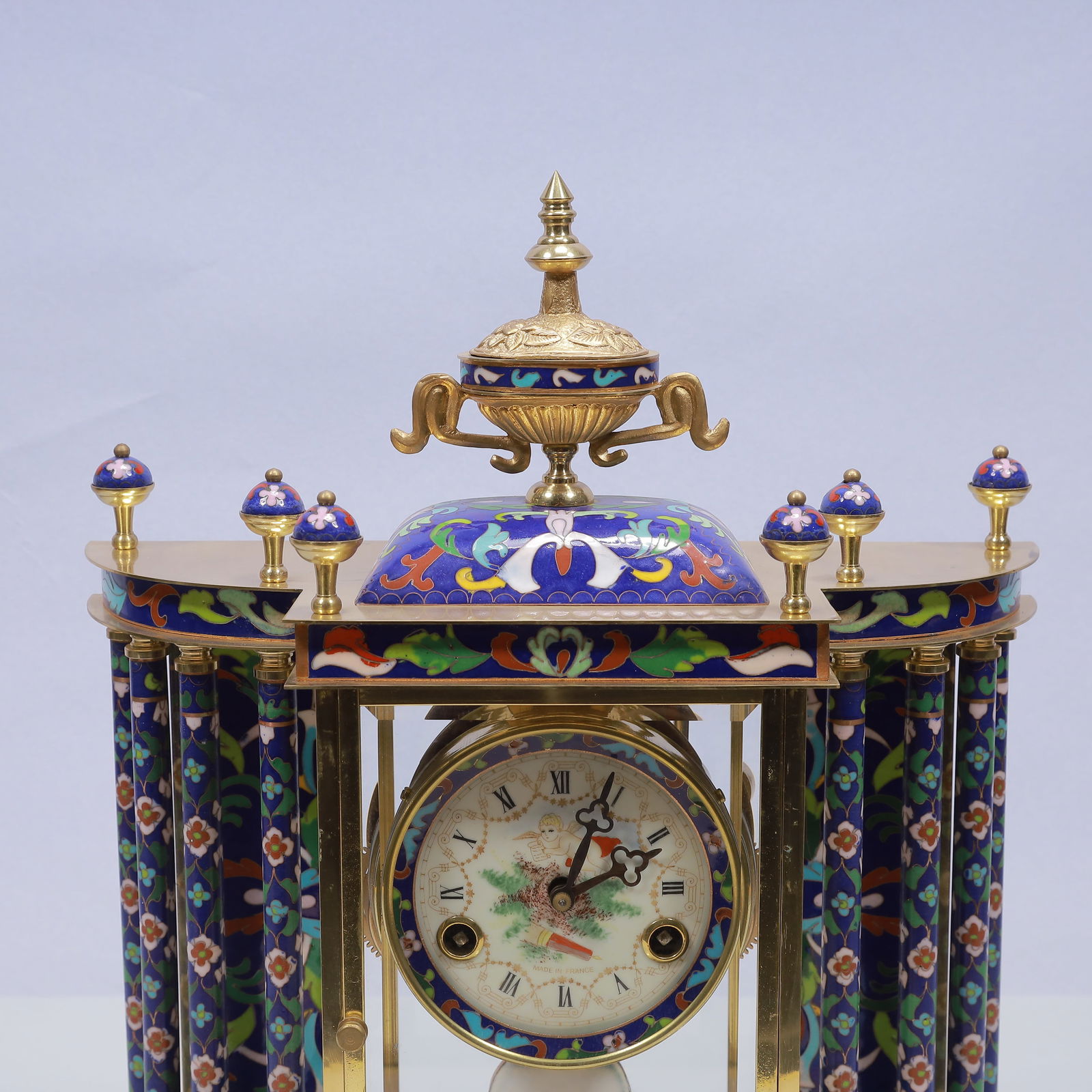 An Exquisite Cloisonne Flower Pattern Table Clock Ornament - 2