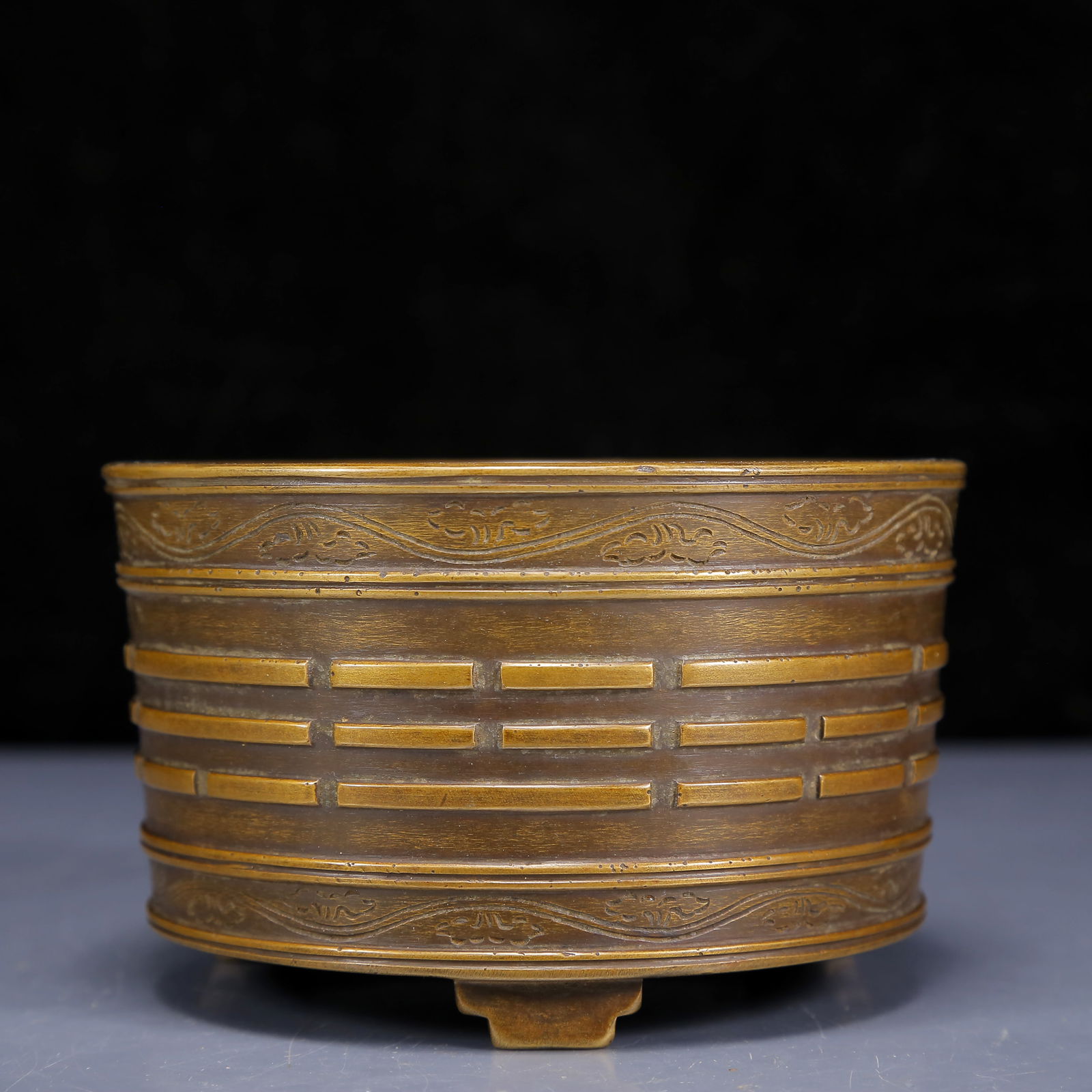 An Exquisite Bronze Trigram Pattern Censer - 2