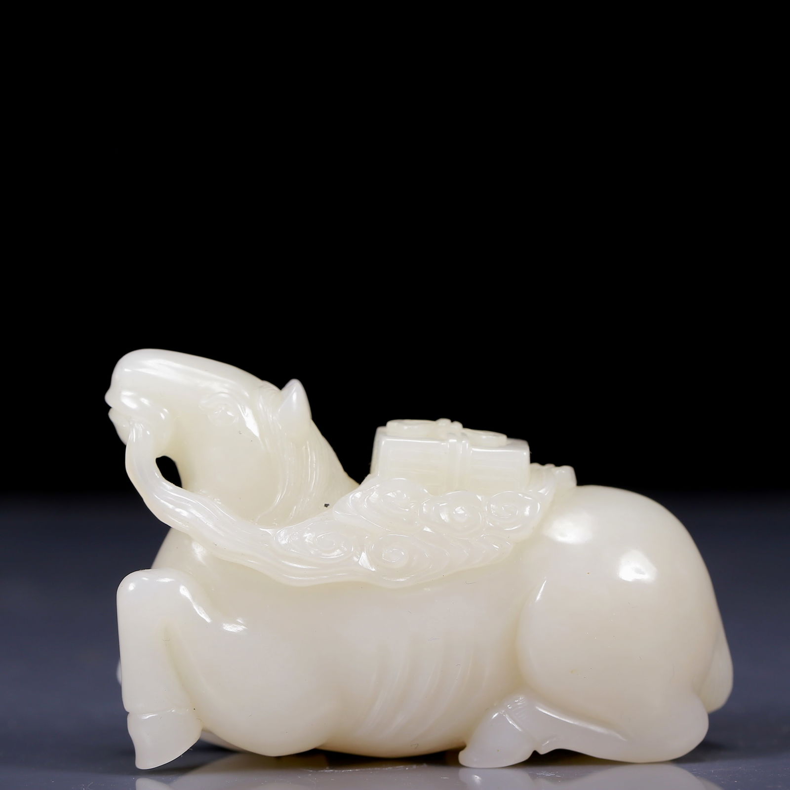 An Exquisite White Jade Horse Ornament (1 of 8)
